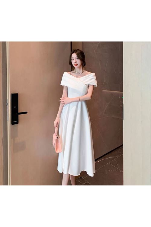 ملابس نسائية صيفية فستان 