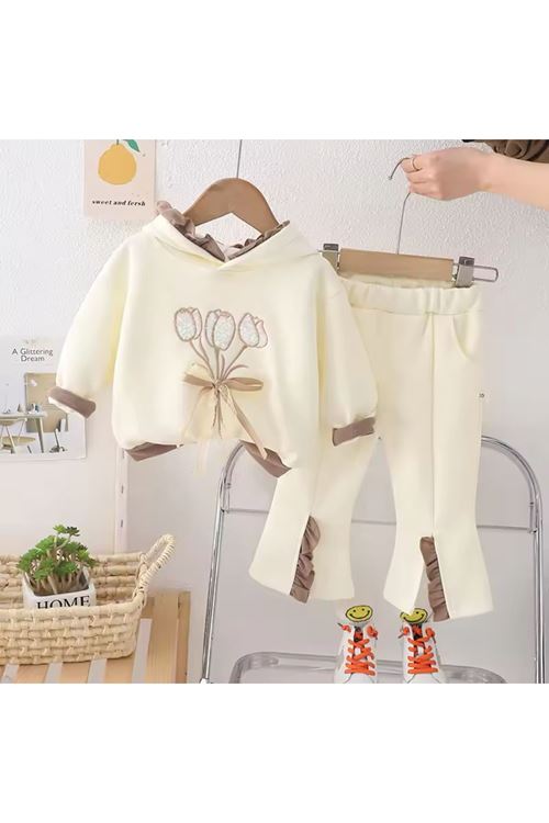 طفل بنت شتوية قاط