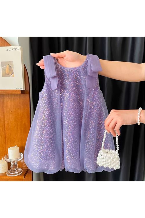 طفل بنت صيفية فستان