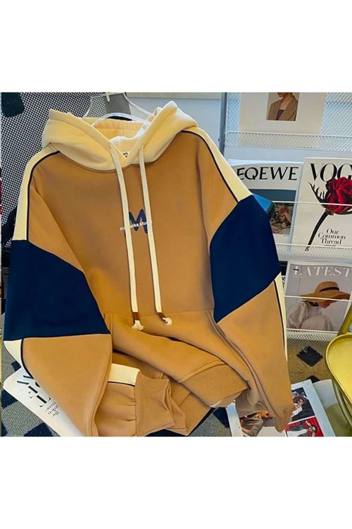 ملابس نسائية شتوية هودي 