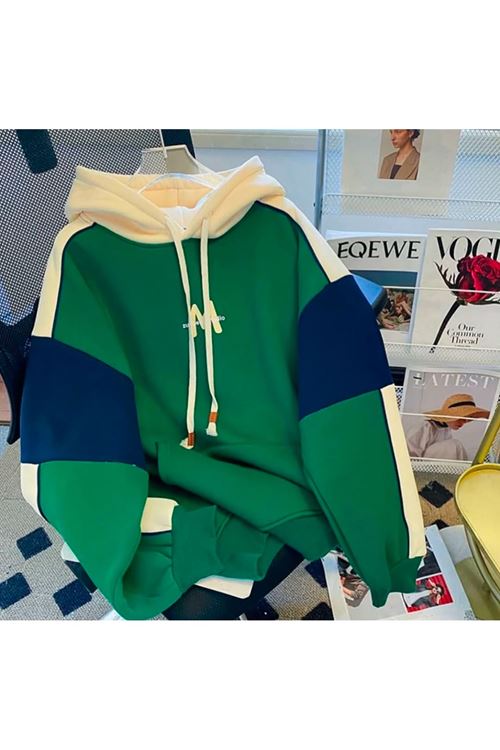 ملابس نسائية شتوية هودي 