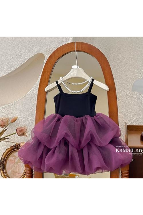 طفل بنت صيفية فستان