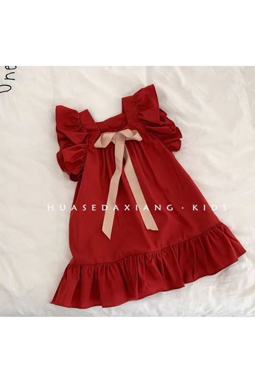 طفل بنت صيفية فستان