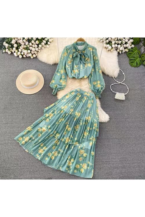 ملابس نسائية صيفية تنورة وقميص 