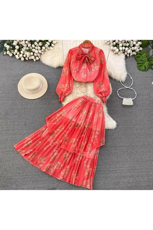 ملابس نسائية صيفية تنورة وقميص 