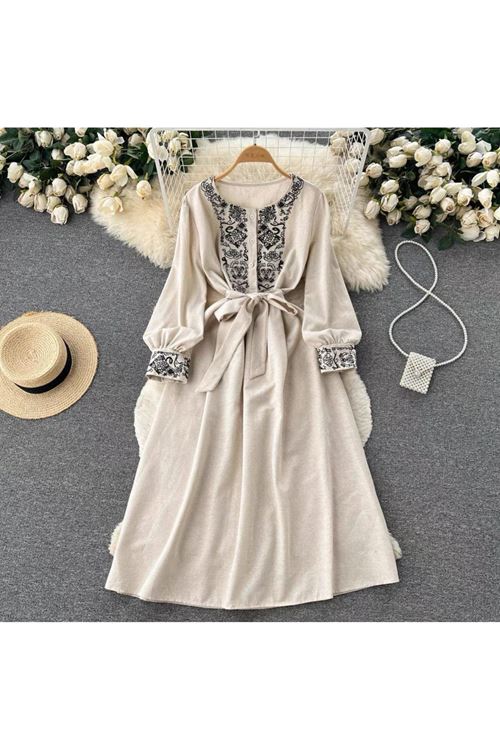 ملابس نسائية صيفية فستان