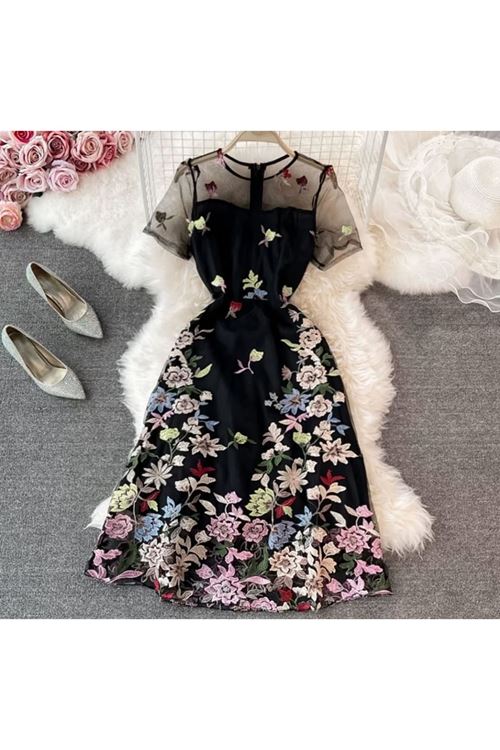 ملابس نسائية صيفية فستان 