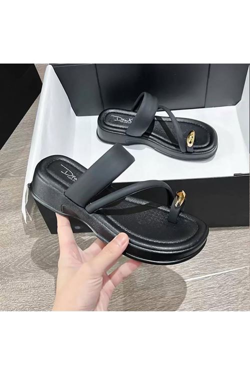 أحذية نسائية صيفية شحاتة