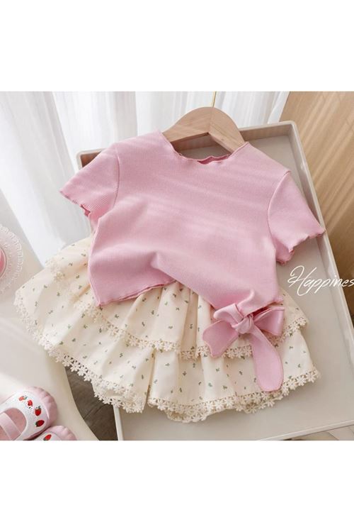 طفل بنت صيفية قاط