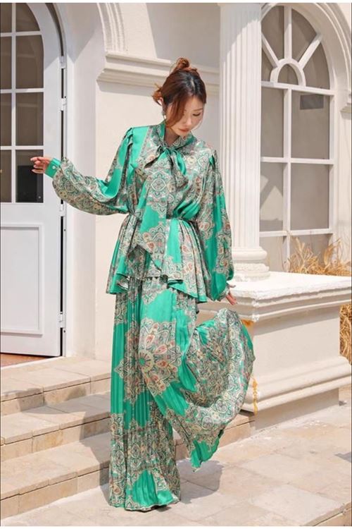 ملابس نسائية صيفية قاط 