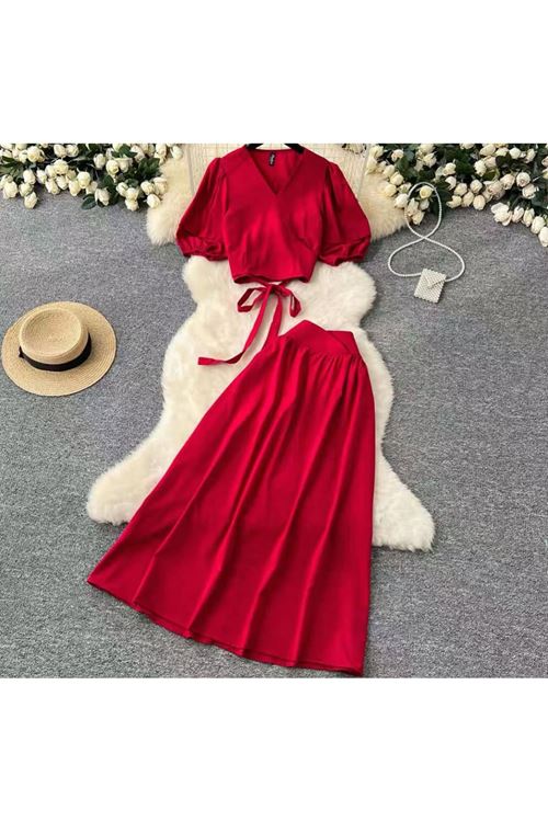 ملابس نسائية صيفية تنورة و قميص 