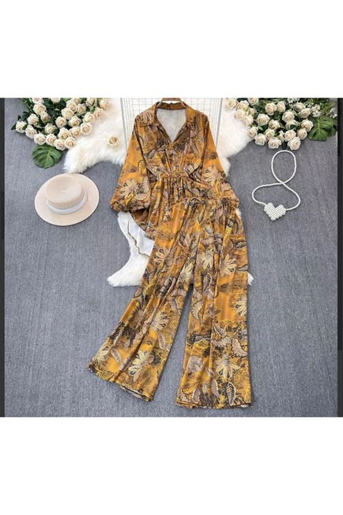 ملابس نسائية صيفية قاط