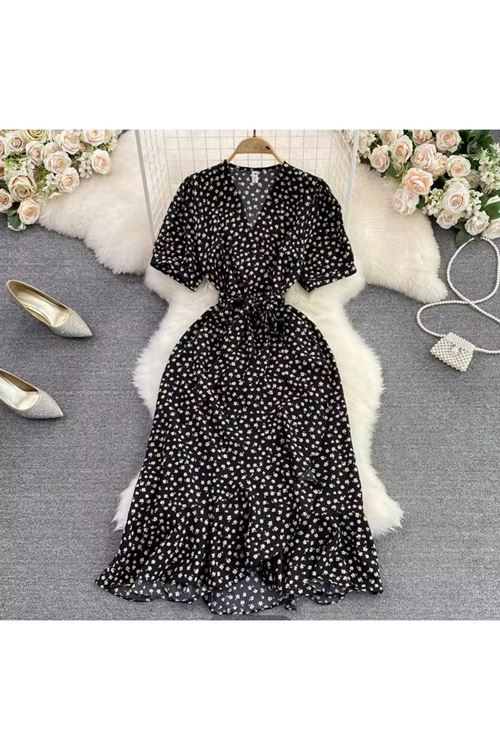 ملابس نسائية صيفية فستان 