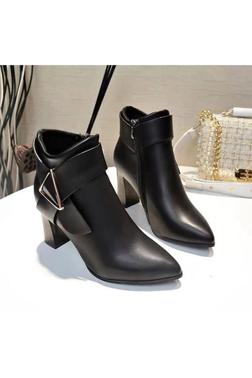 احذية نسائية شتوية بوت قصير كعب