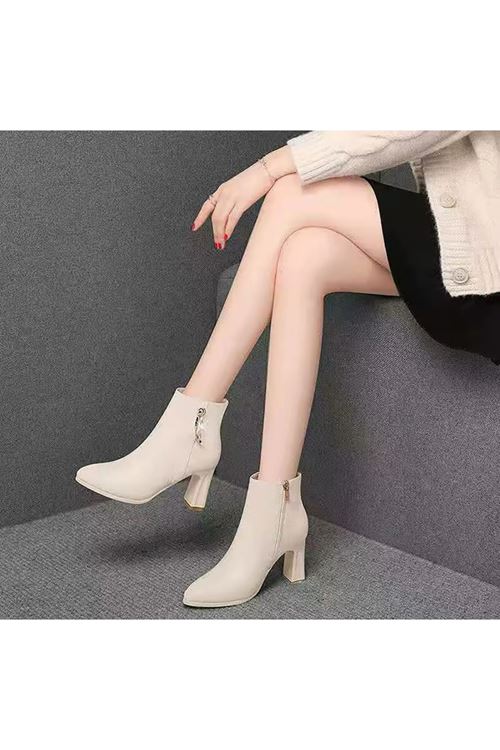 احذية نسائية شتوية بوت قصير كعب