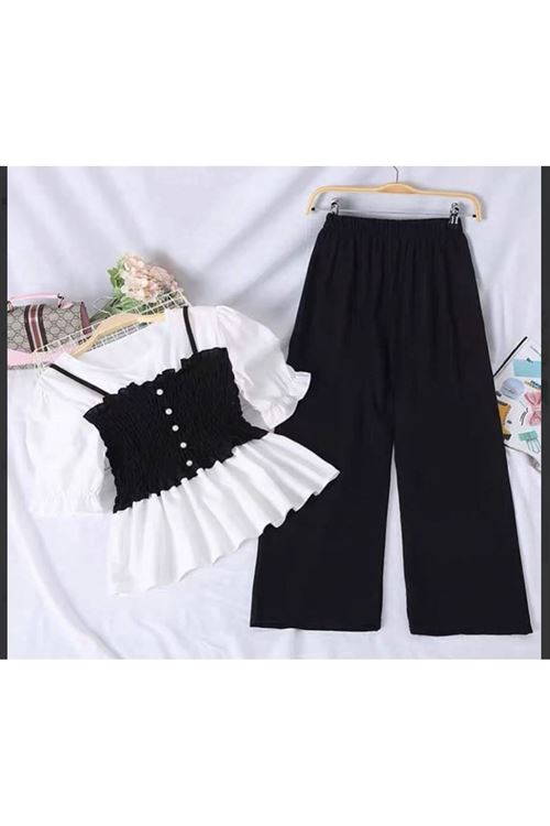 ملابس نسائية صيفية قاط