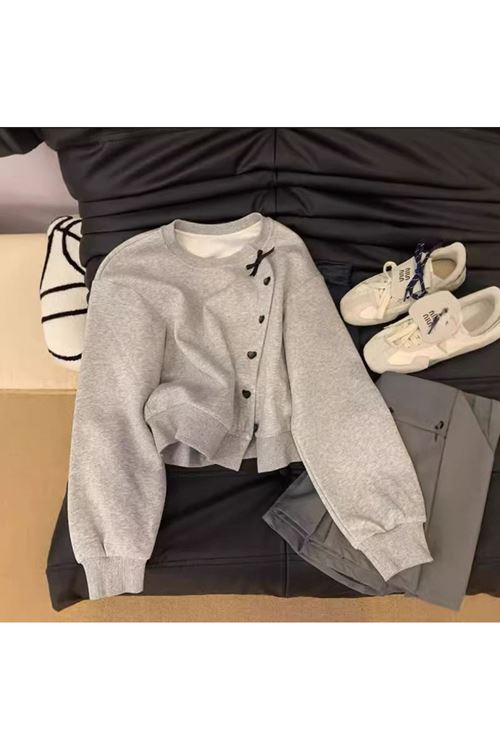 ملابس نسائية شتوية بلوز