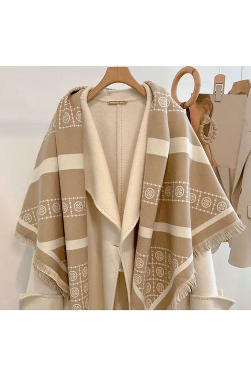 ملابس نسائية شتويه شال