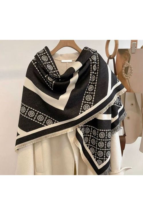 ملابس نسائية شتويه شال