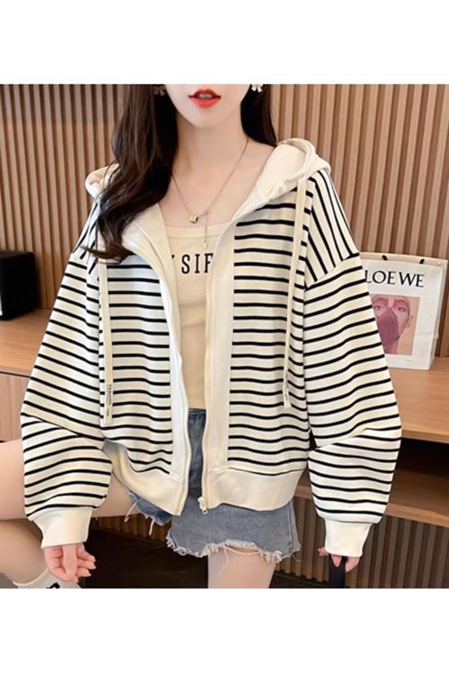 ملابس نسائية شتوية جاكيت