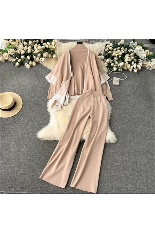 ملابس نسائية شتويه قاط