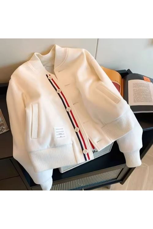 ملابس نسائية شتوية  جاكيت 