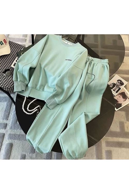 ملابس نسائية شتوية تراك