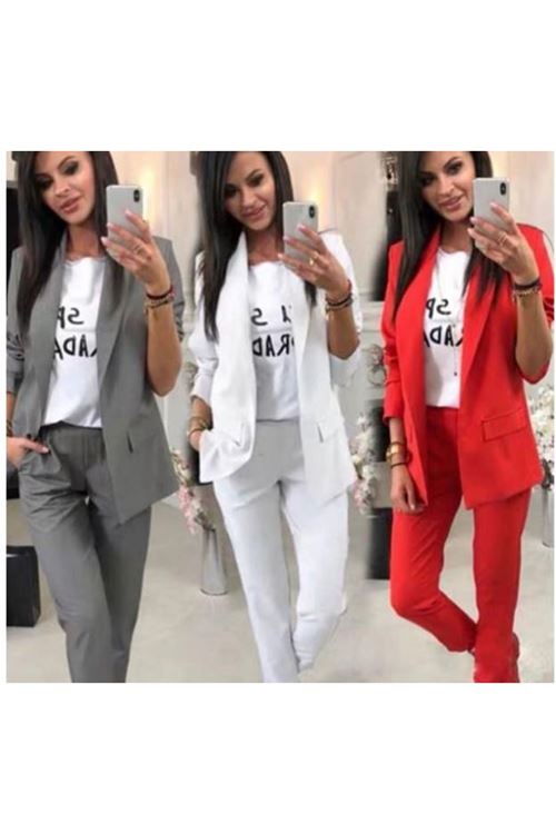 ملابس نسائية شتوية قاط 