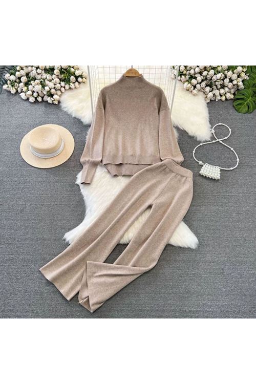 ملابس نسائية شتوية قاط