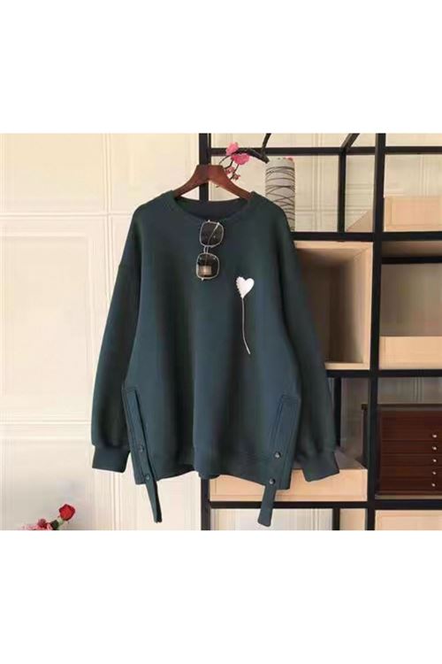 ملابس نسائية شتويه بلوز