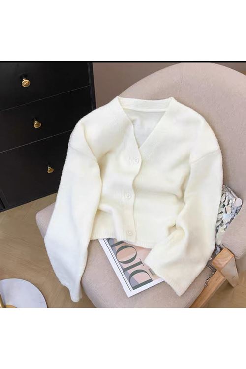 ملابس نسائية شتوية سترة صوف