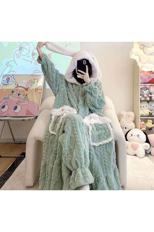 ملابس نسائية شتوية تراك