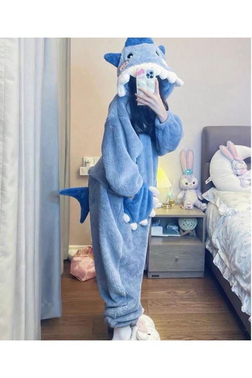 ملابس نسائية شتوية تراك