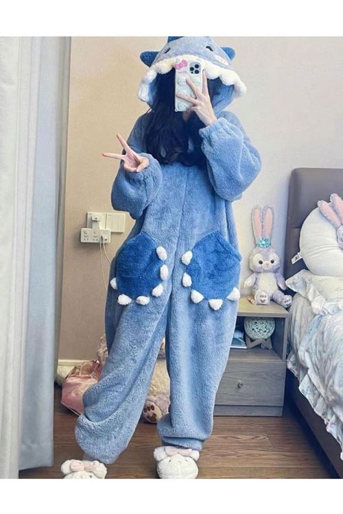 ملابس نسائية شتوية تراك