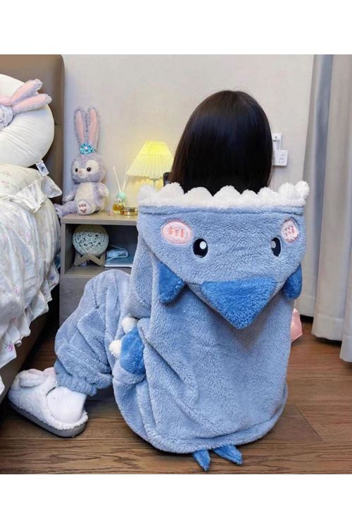 ملابس نسائية شتوية تراك