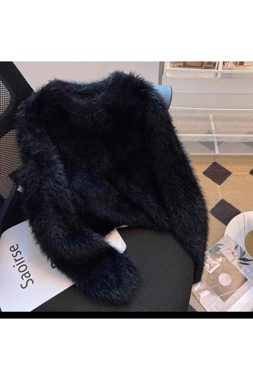 ملابس نسائية شتوية بلوز