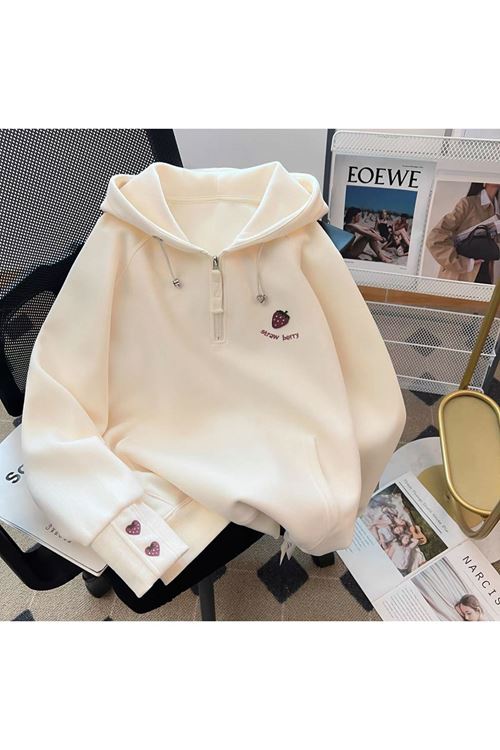 ملابس نسائية شتوية هودي