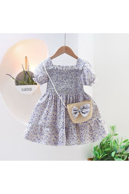 طفل بنت صيفية فستان