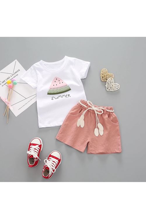 طفل بنت صيفية قاط