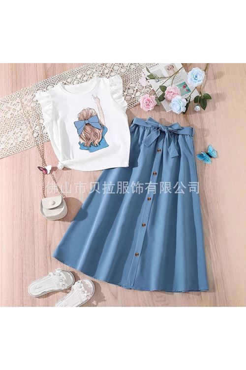 طفل بنت صيفية تنورة و قميص 