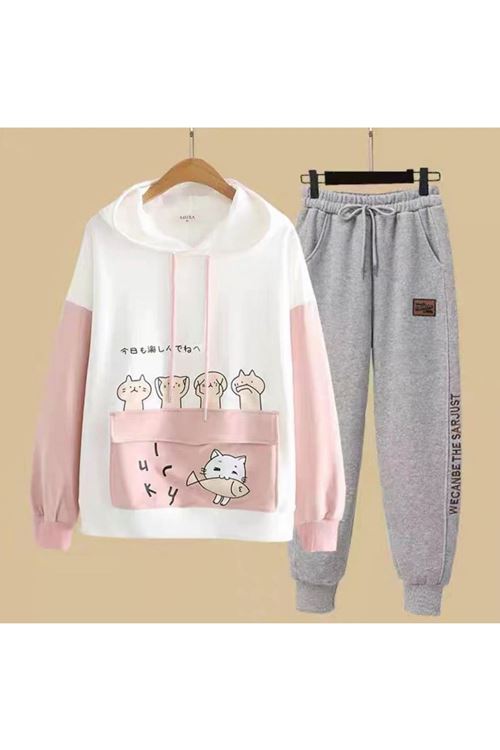 ملابس نسائية شتوية تراك