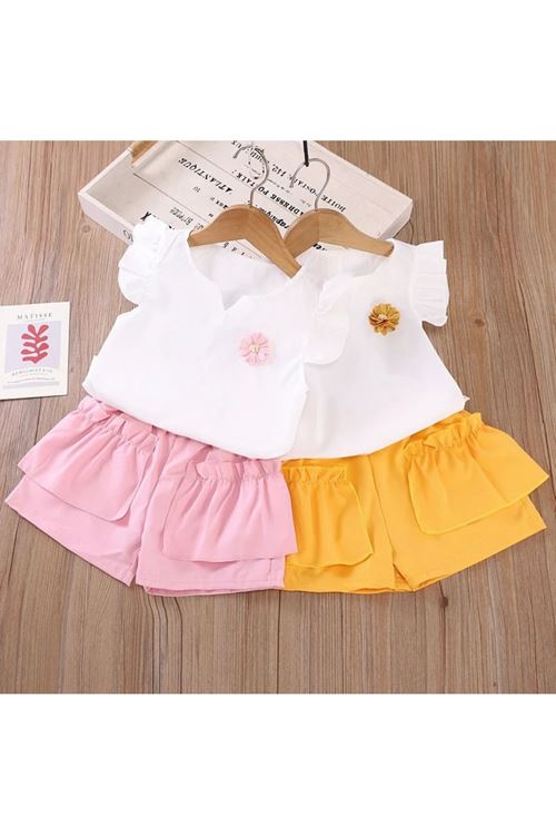 طفل بنت صيفية قاط