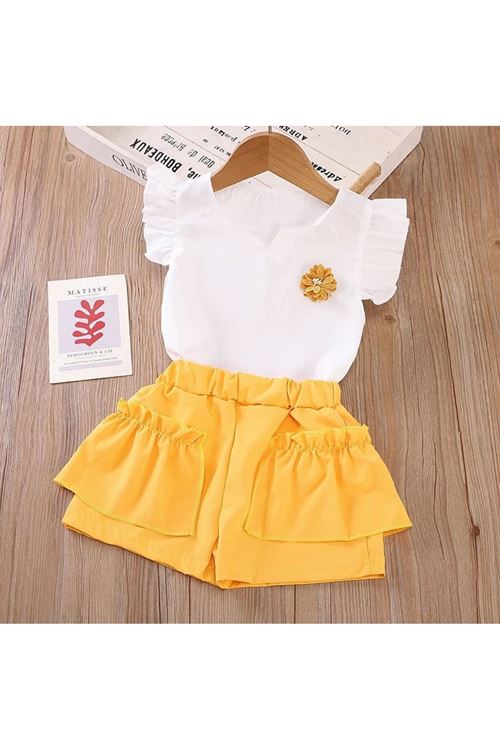 طفل بنت صيفية قاط