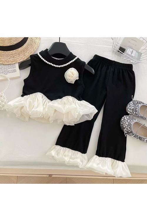 طفل بنت صيفية قاط