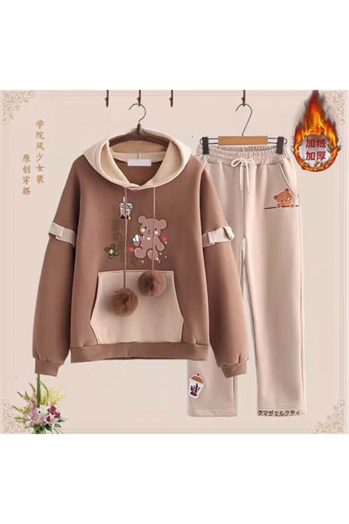 ملابس نسائية شتوية تراك