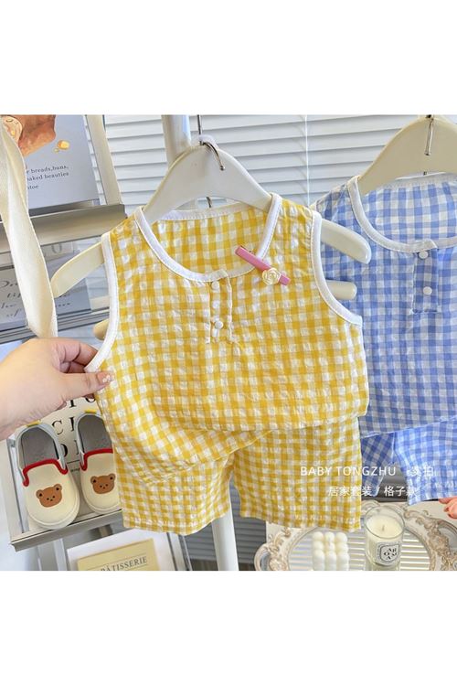 طفل بنت صيفية قاط