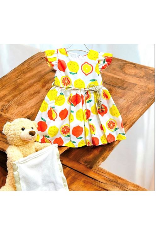 طفل بنت صيفية فستان