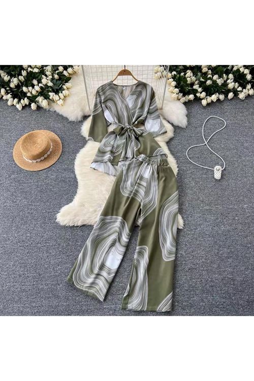 ملابس نسائية صيفية قاط 