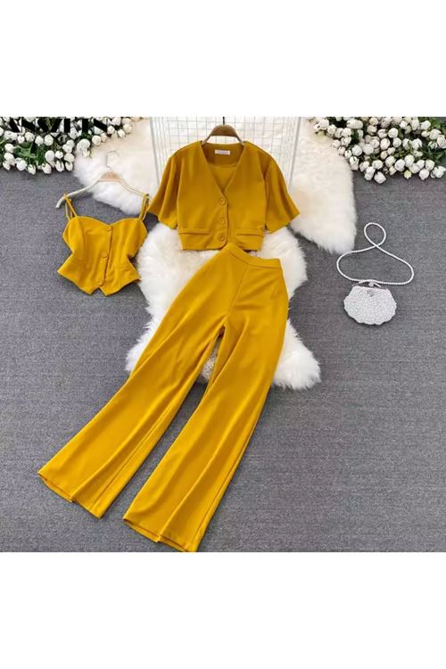 ملابس نسائية صيفية قاط