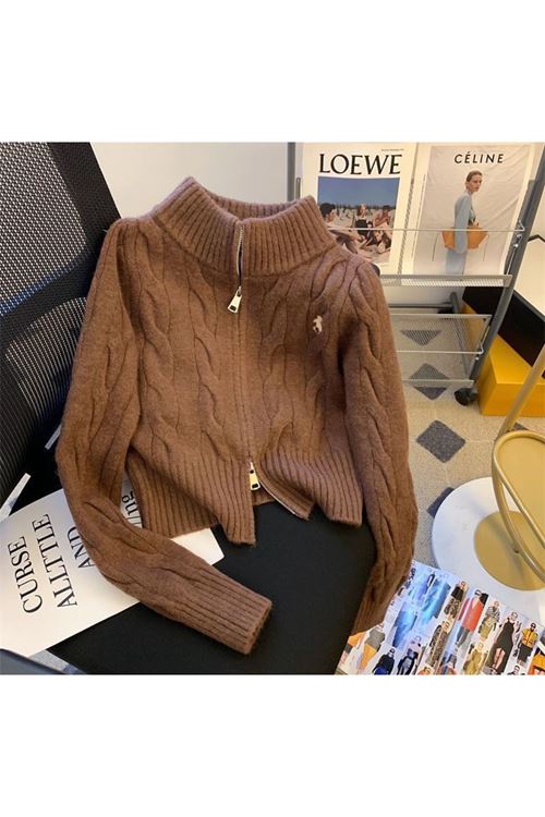 ملابس نسائية شتوية جاك